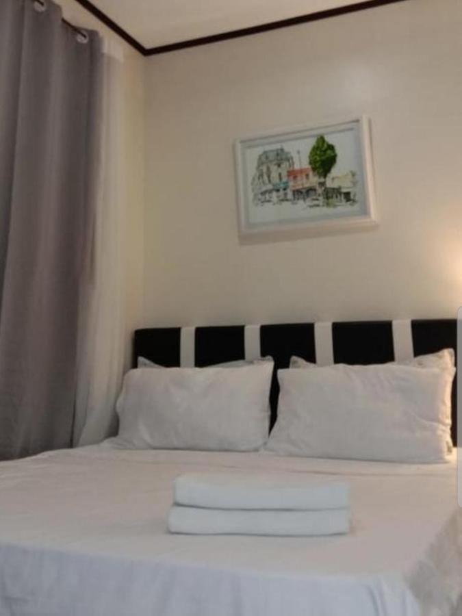 Jen'S Paranaque City Apartment Manila Exterior photo